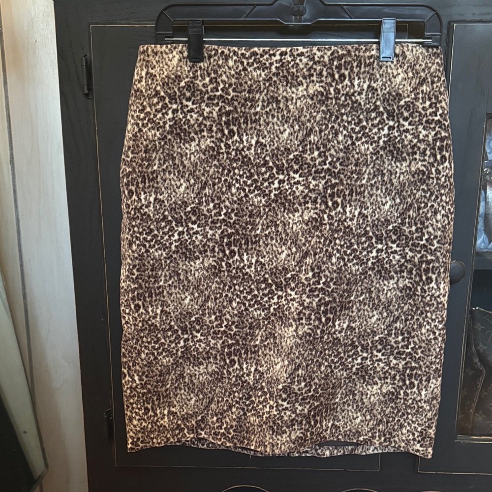 🐻🦉🦒🐆Talbots Animal Print Pencil Skirt